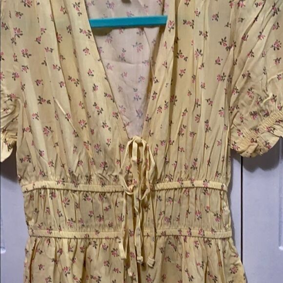 NWOT ONE CLOTHING Floral Dress Yellow M - Picture 3 of 9